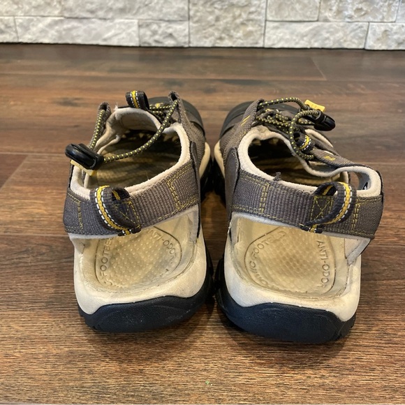 Keen Men's Newport H2 Sandals Raven/Aluminum Size 11.5 - Picture 5 of 7